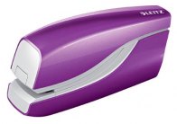 Kancelářský sešívač Leitz WOW elektrický 5566 / purpurová - 10 listů Kancelářský sešívač Leitz WOW elektrický 5566 / purpurová - 10 listů