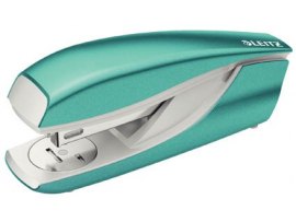 Kancelářský sešívač Leitz Nexxt 5502 / ledově modrá - 30 listů Kancelářský sešívač Leitz Nexxt 5502 / ledově modrá - 30 listů