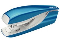 Kancelářský sešívač Leitz Nexxt 5502 / metalická modrá - 30 listů Kancelářský sešívač Leitz Nexxt 5502 / metalická modrá - 30 listů