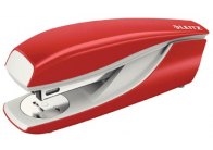 Kancelářský sešívač Leitz Nexxt 5502 / červená - 30 listů Kancelářský sešívač Leitz Nexxt 5502 / červená - 30 listů
