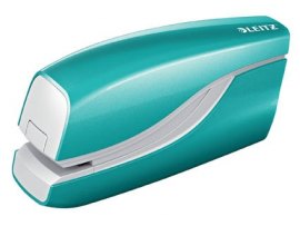 Kancelářský sešívač Leitz WOW elektrický 5566 / ledově modrá - 10 listů Kancelářský sešívač Leitz WOW elektrický 5566 / ledově modrá - 10 listů